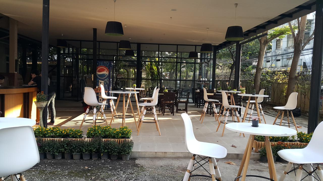 Coc Guest House & Hostel Чиангмай Екстериор снимка