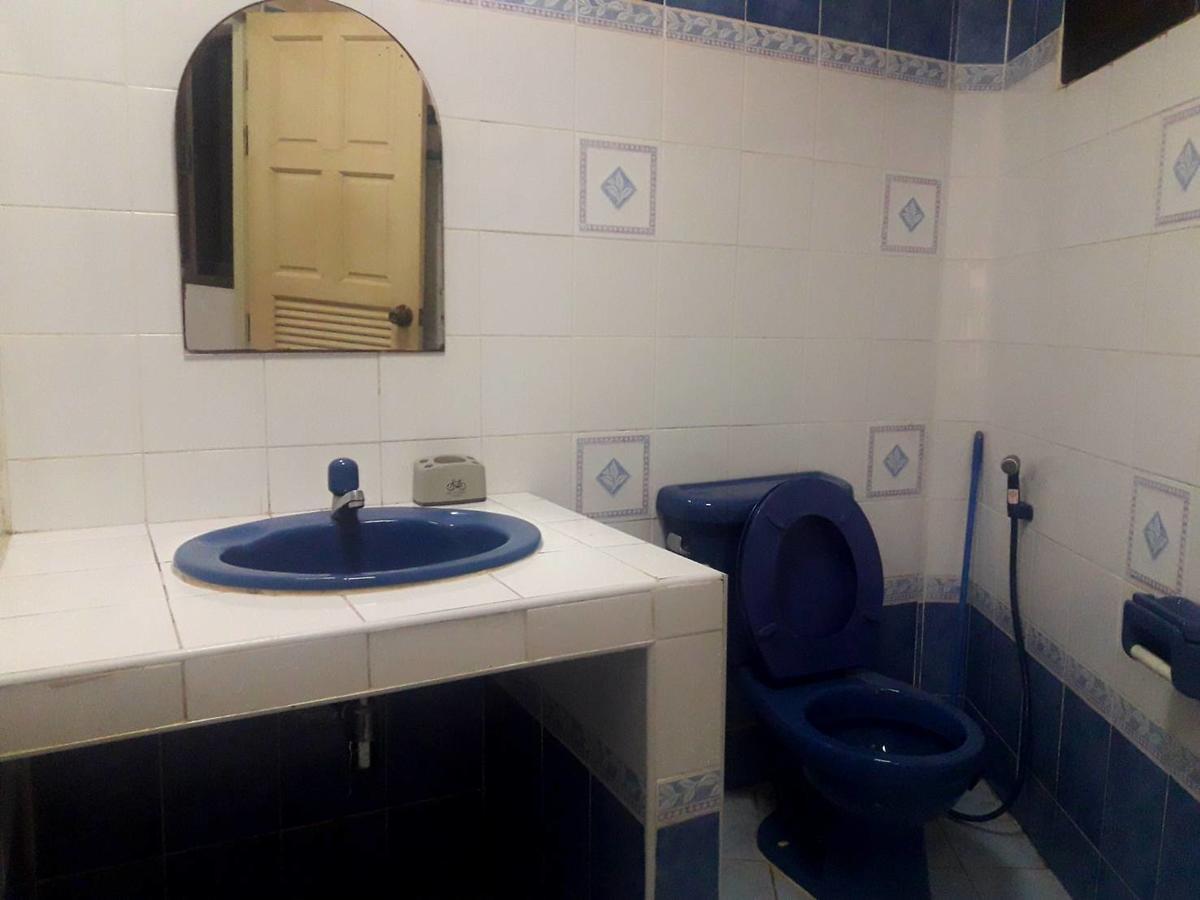 Coc Guest House & Hostel Чиангмай Екстериор снимка