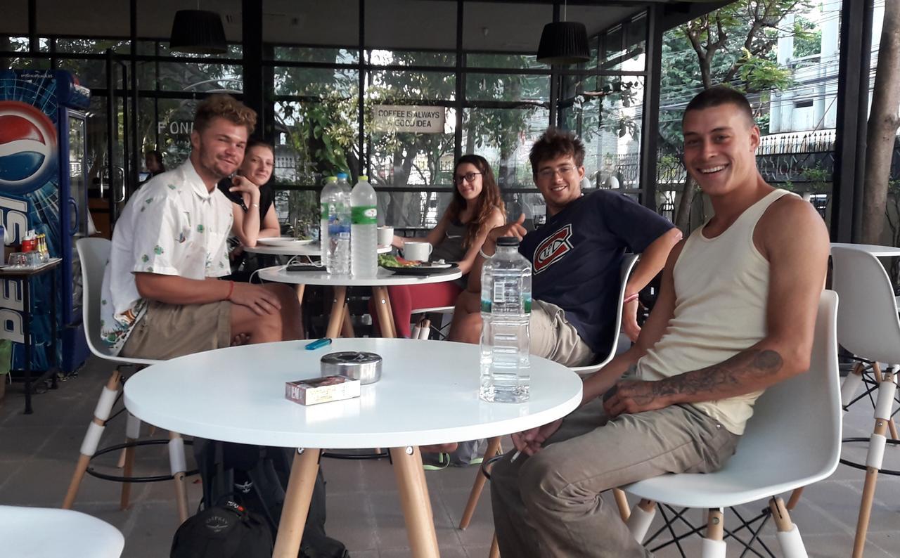 Coc Guest House & Hostel Чиангмай Екстериор снимка