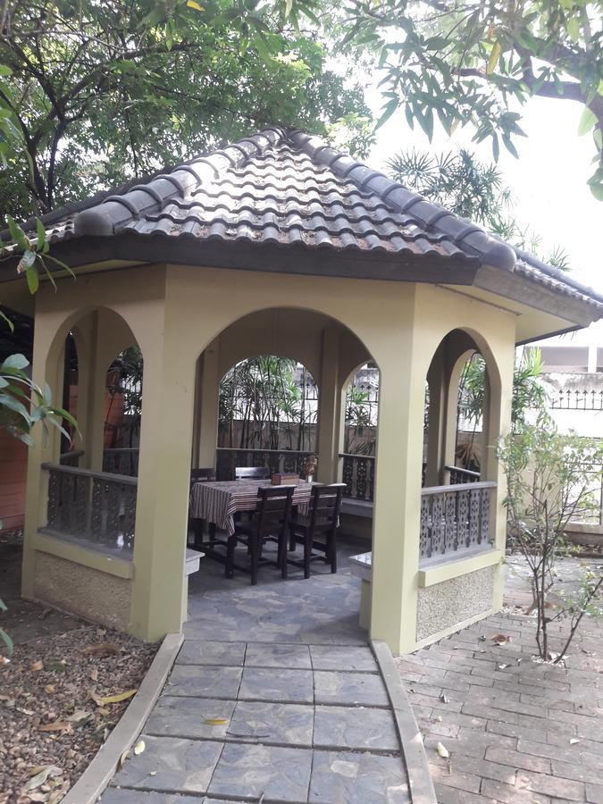 Coc Guest House & Hostel Чиангмай Екстериор снимка