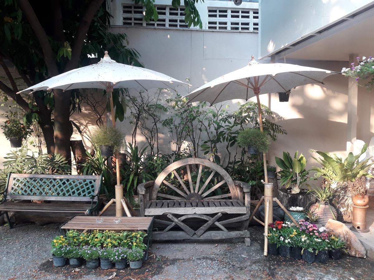 Coc Guest House & Hostel Чиангмай Екстериор снимка