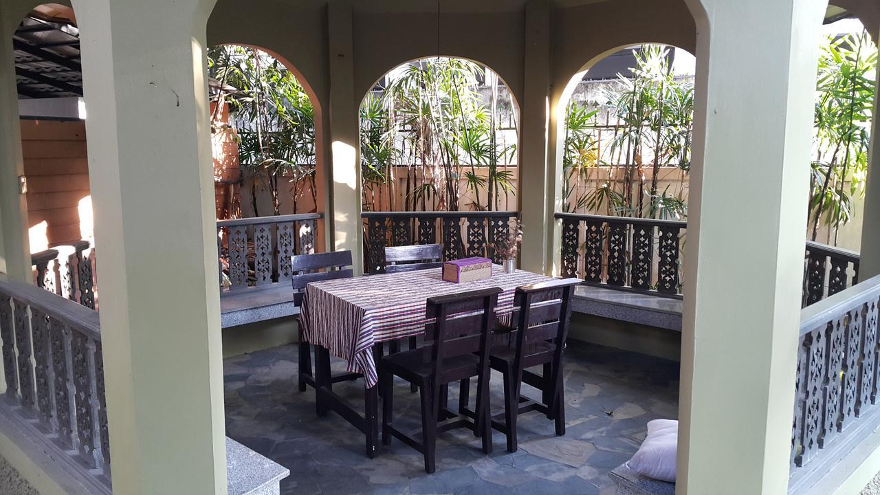 Coc Guest House & Hostel Чиангмай Екстериор снимка