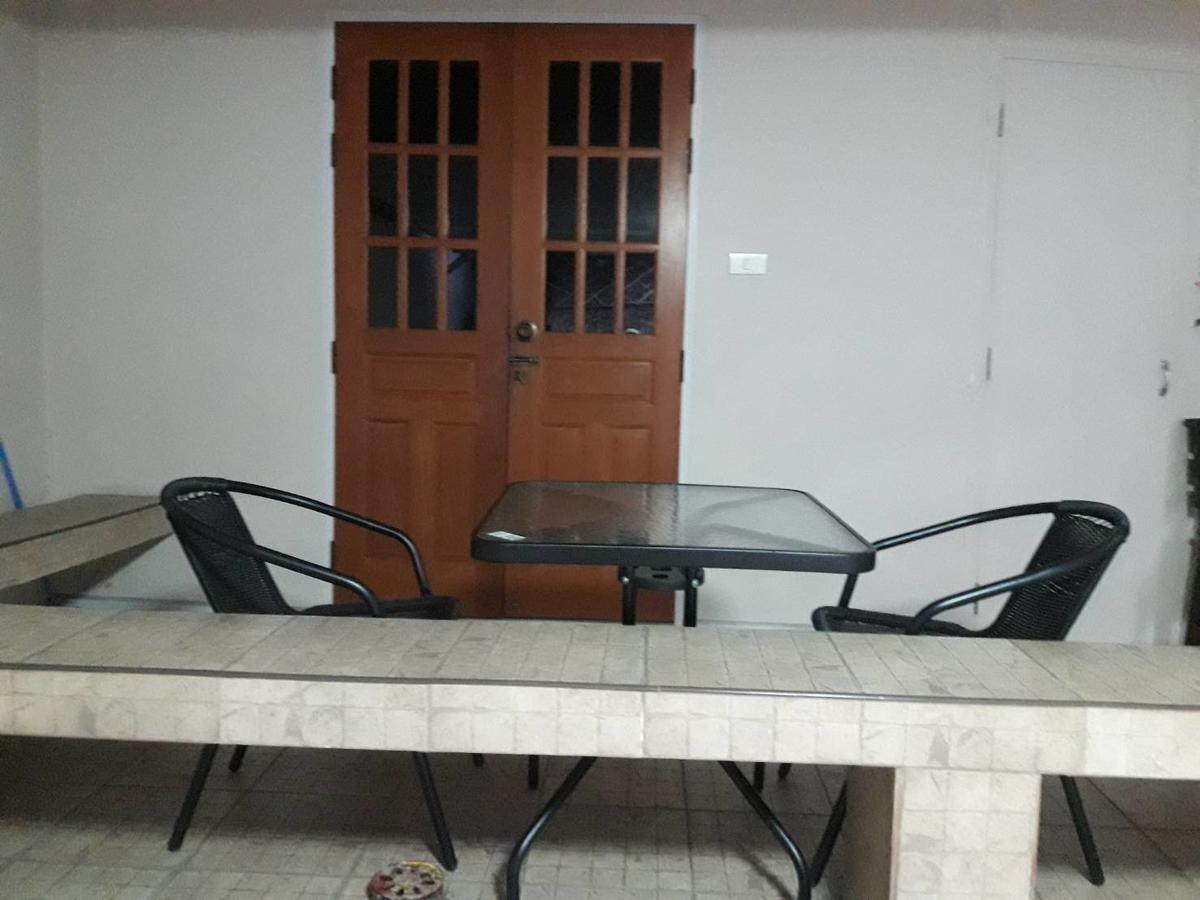 Coc Guest House & Hostel Чиангмай Екстериор снимка