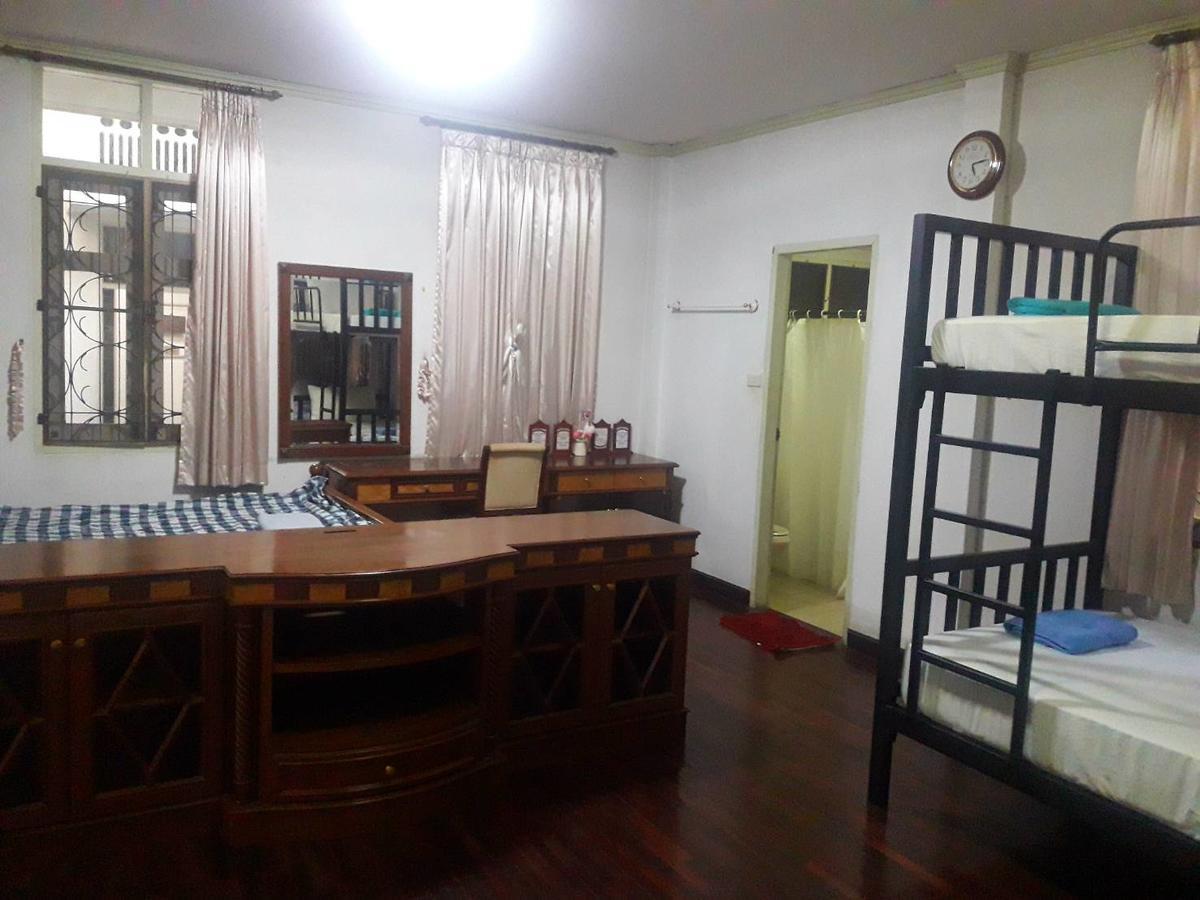 Coc Guest House & Hostel Чиангмай Екстериор снимка
