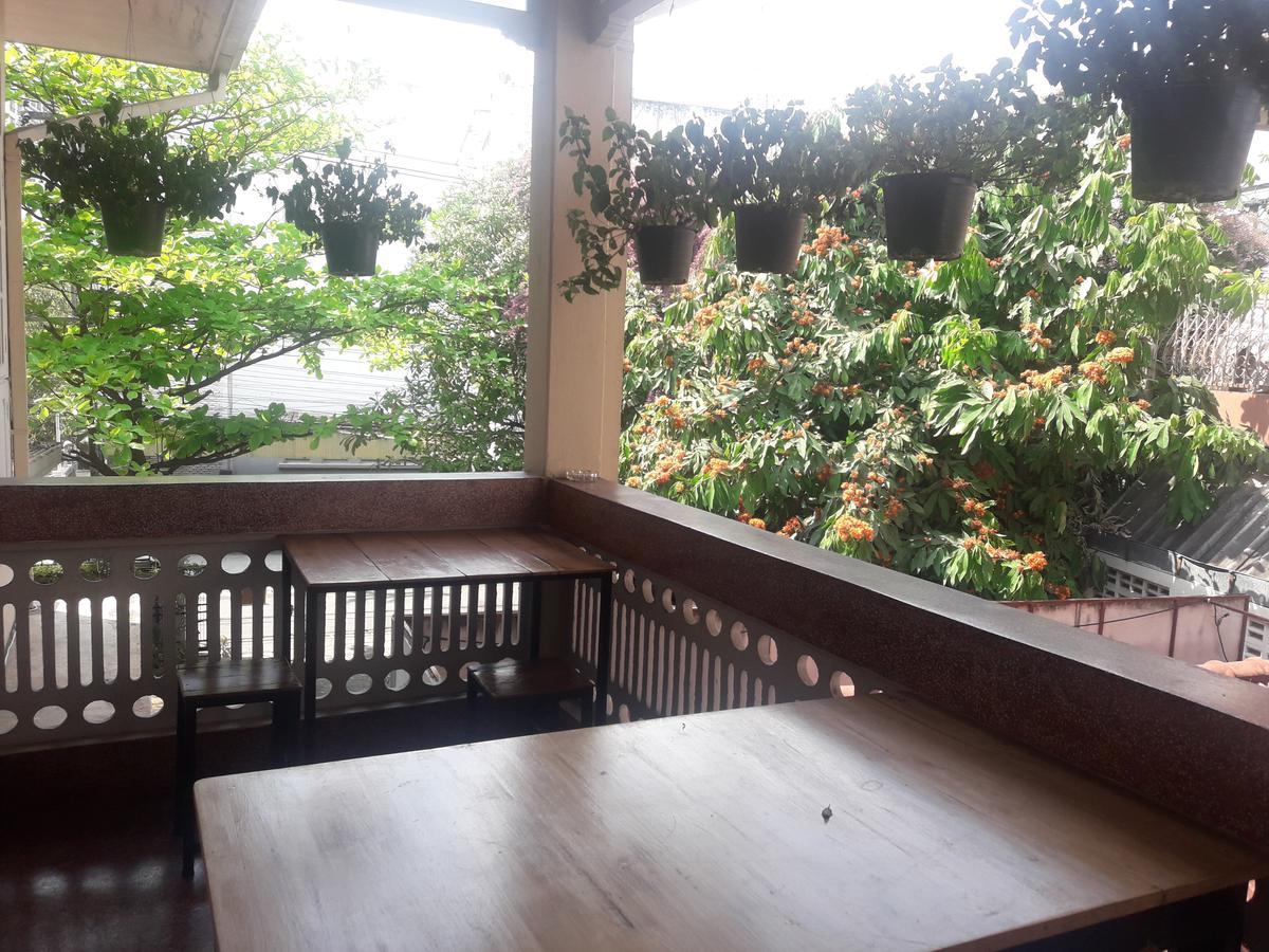 Coc Guest House & Hostel Чиангмай Екстериор снимка