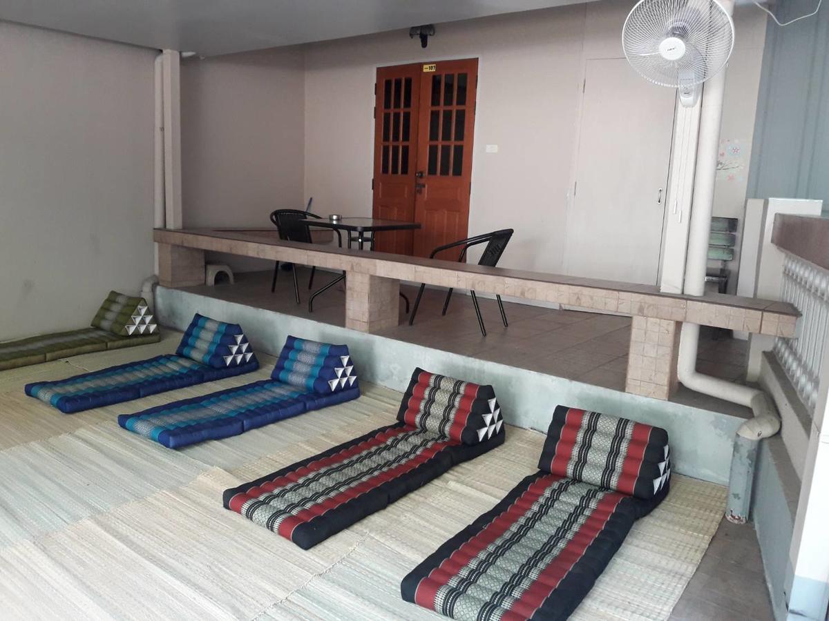 Coc Guest House & Hostel Чиангмай Екстериор снимка