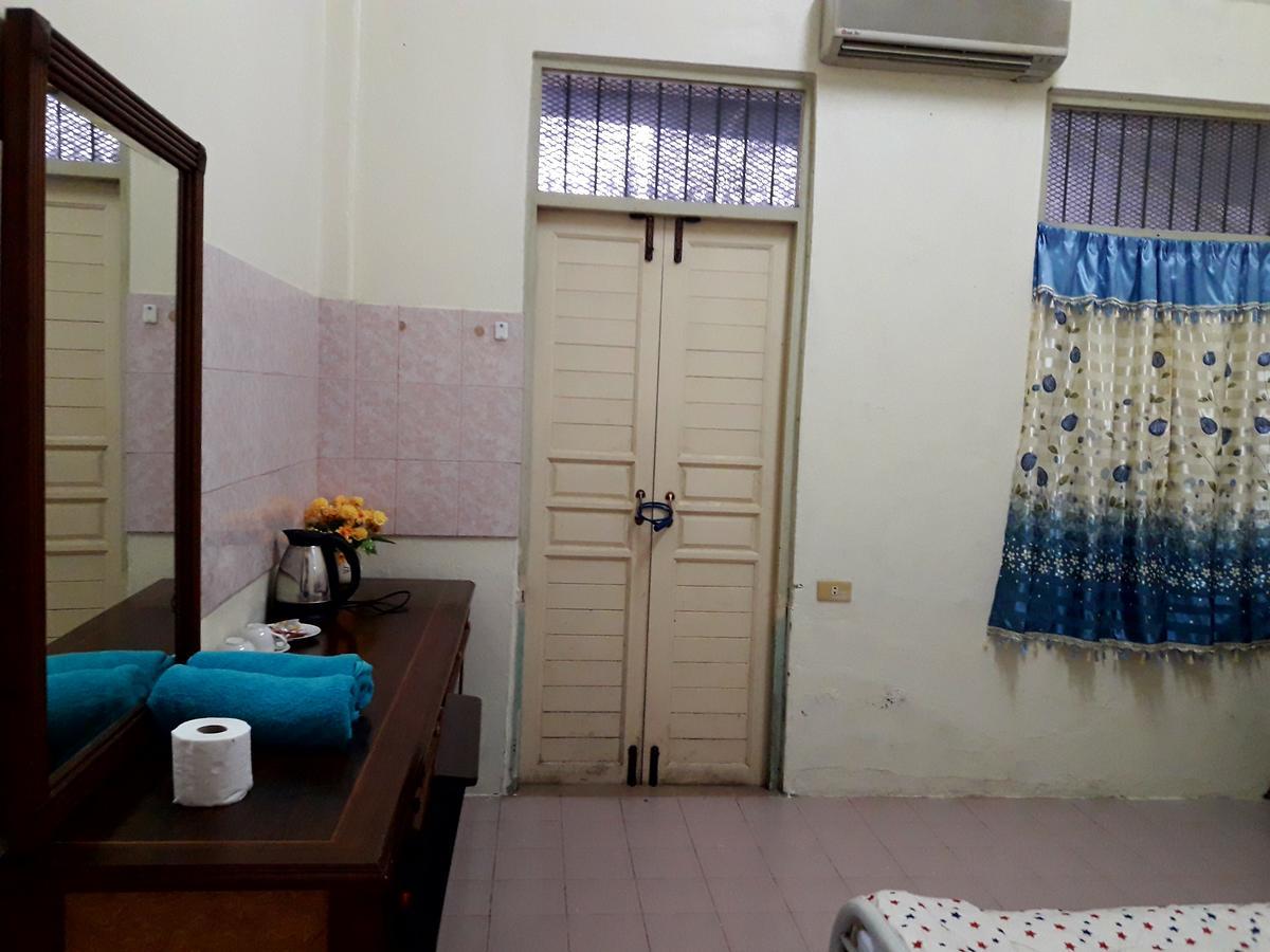 Coc Guest House & Hostel Чиангмай Екстериор снимка