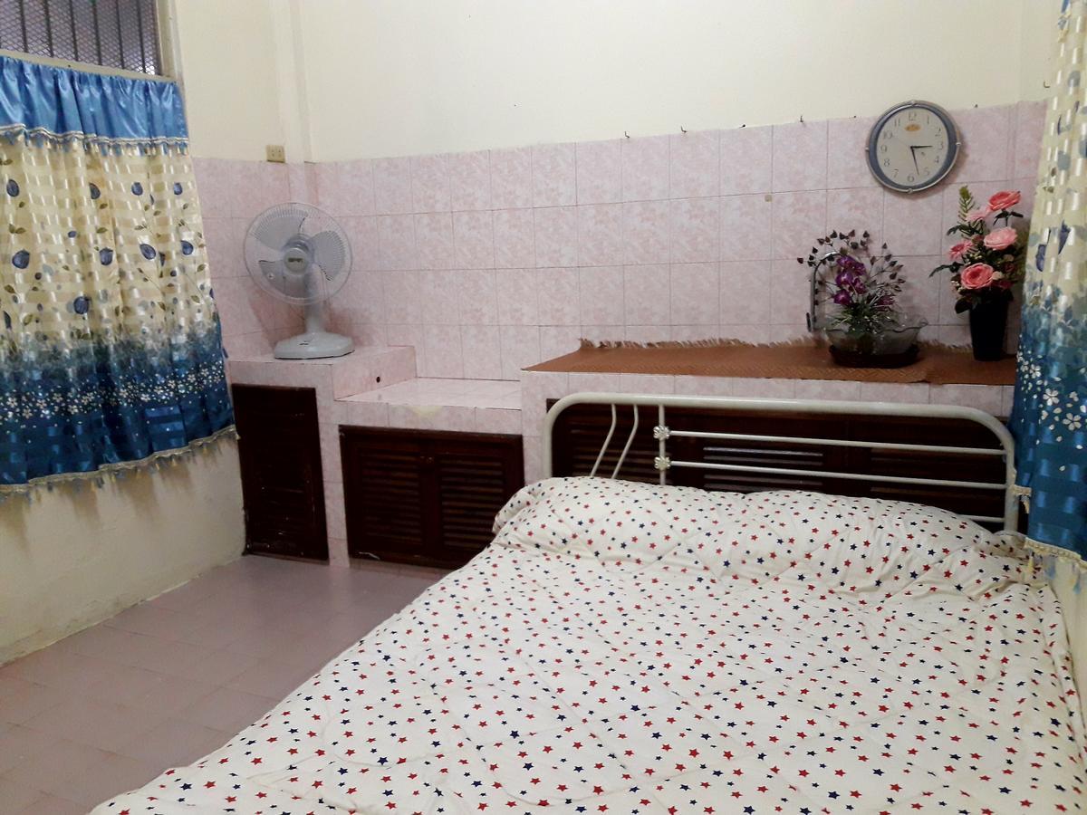 Coc Guest House & Hostel Чиангмай Екстериор снимка